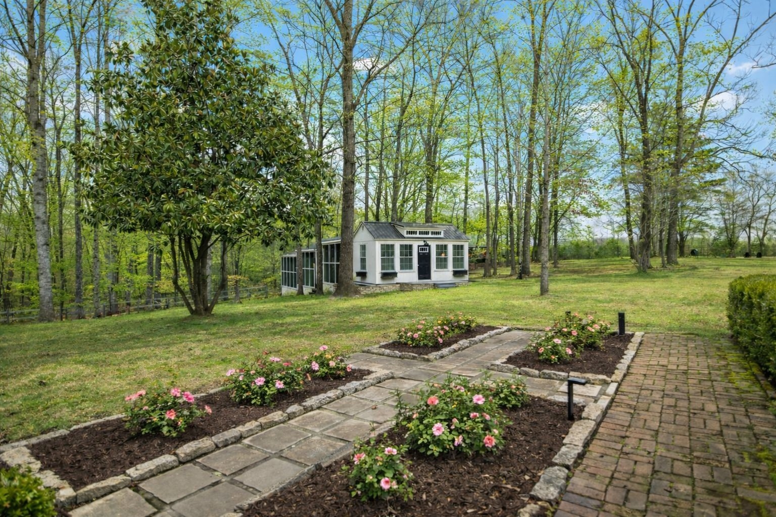 225 Lake Hills Road Tullahoma TN 37388