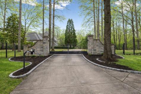 225 Lake Hills Road Tullahoma TN 37388