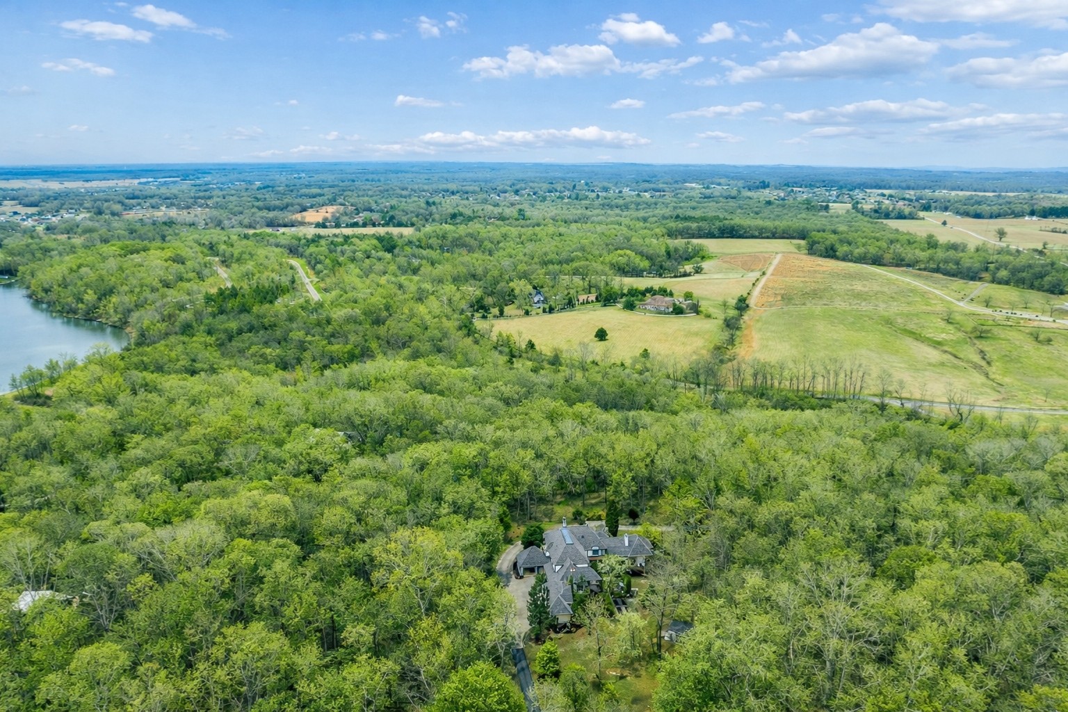 225 Lake Hills Road Tullahoma TN 37388