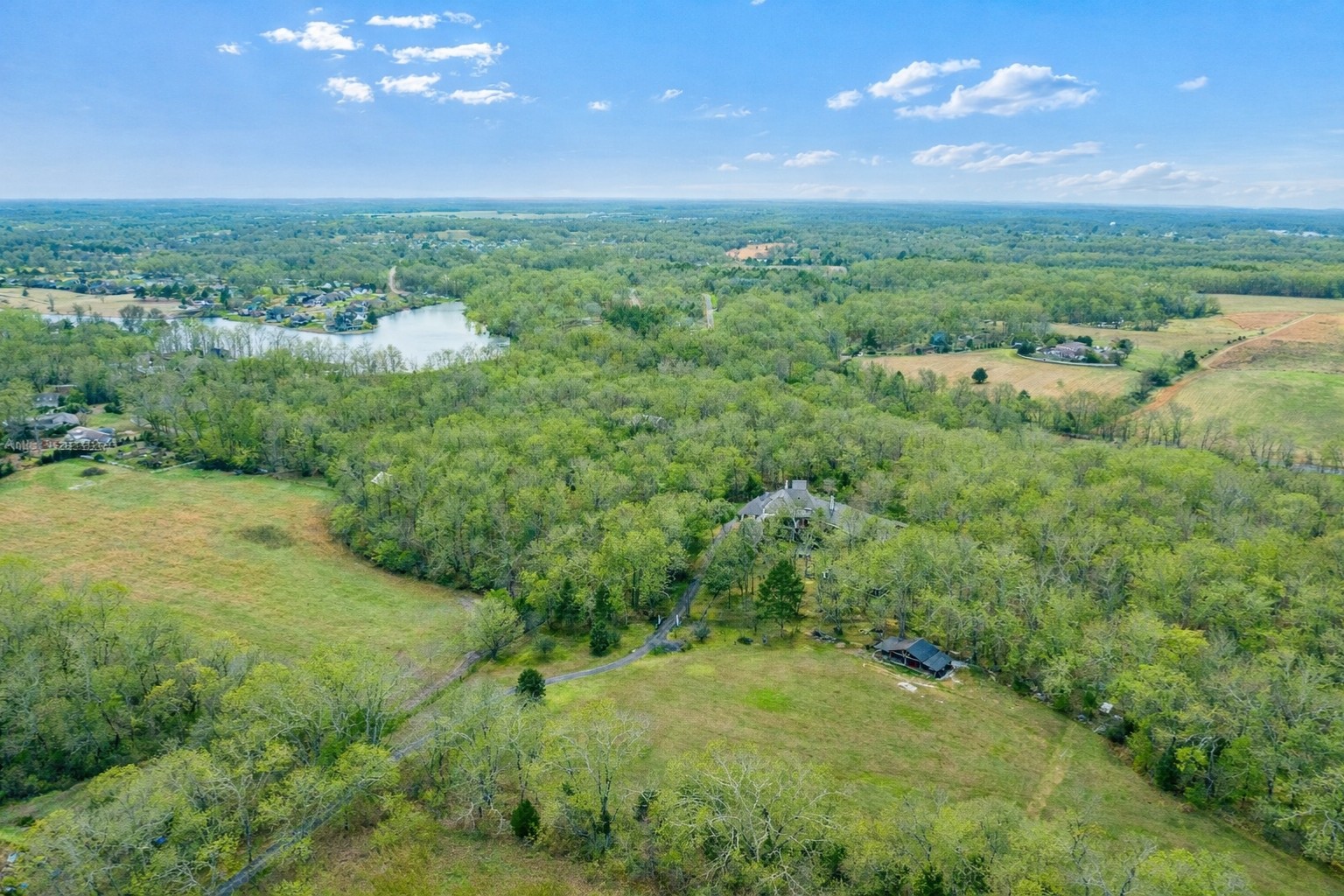 225 Lake Hills Road Tullahoma TN 37388
