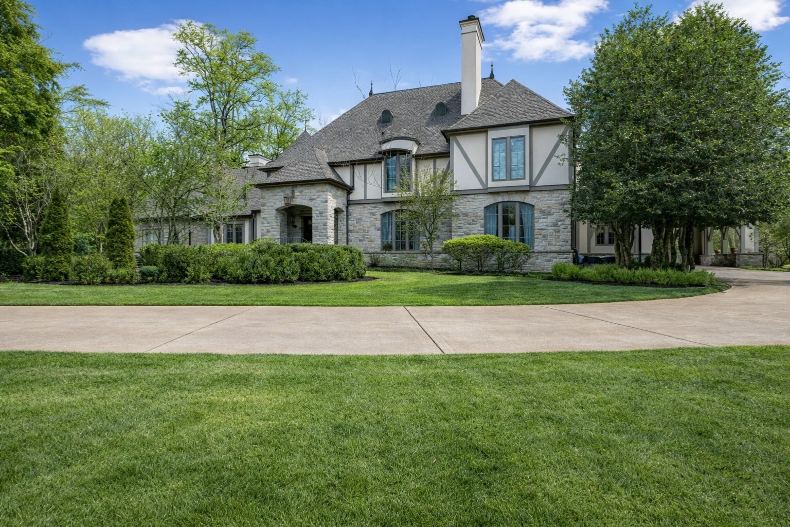 225 Lake Hills Road Tullahoma TN 37388