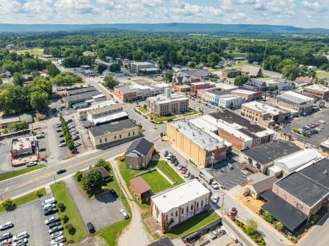 117 1st Ave, NE Winchester TN 37398