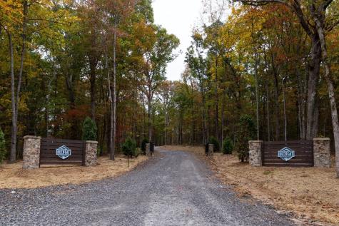 318 Waters Edge Way Tracy City TN 37387