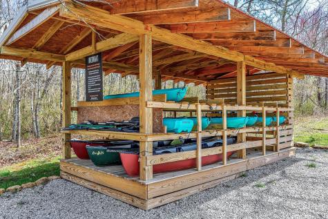 318 Waters Edge Way Tracy City TN 37387