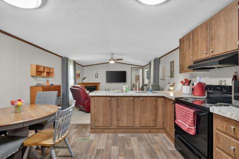 21 Lincoln Lake Road Kelso TN 37348