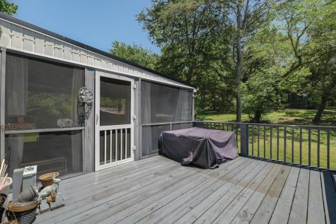 21 Lincoln Lake Road Kelso TN 37348