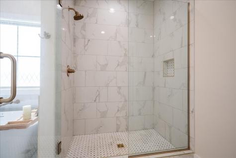 114 Hurst Drive Leoma TN 38468