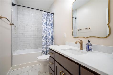 114 Hurst Drive Leoma TN 38468