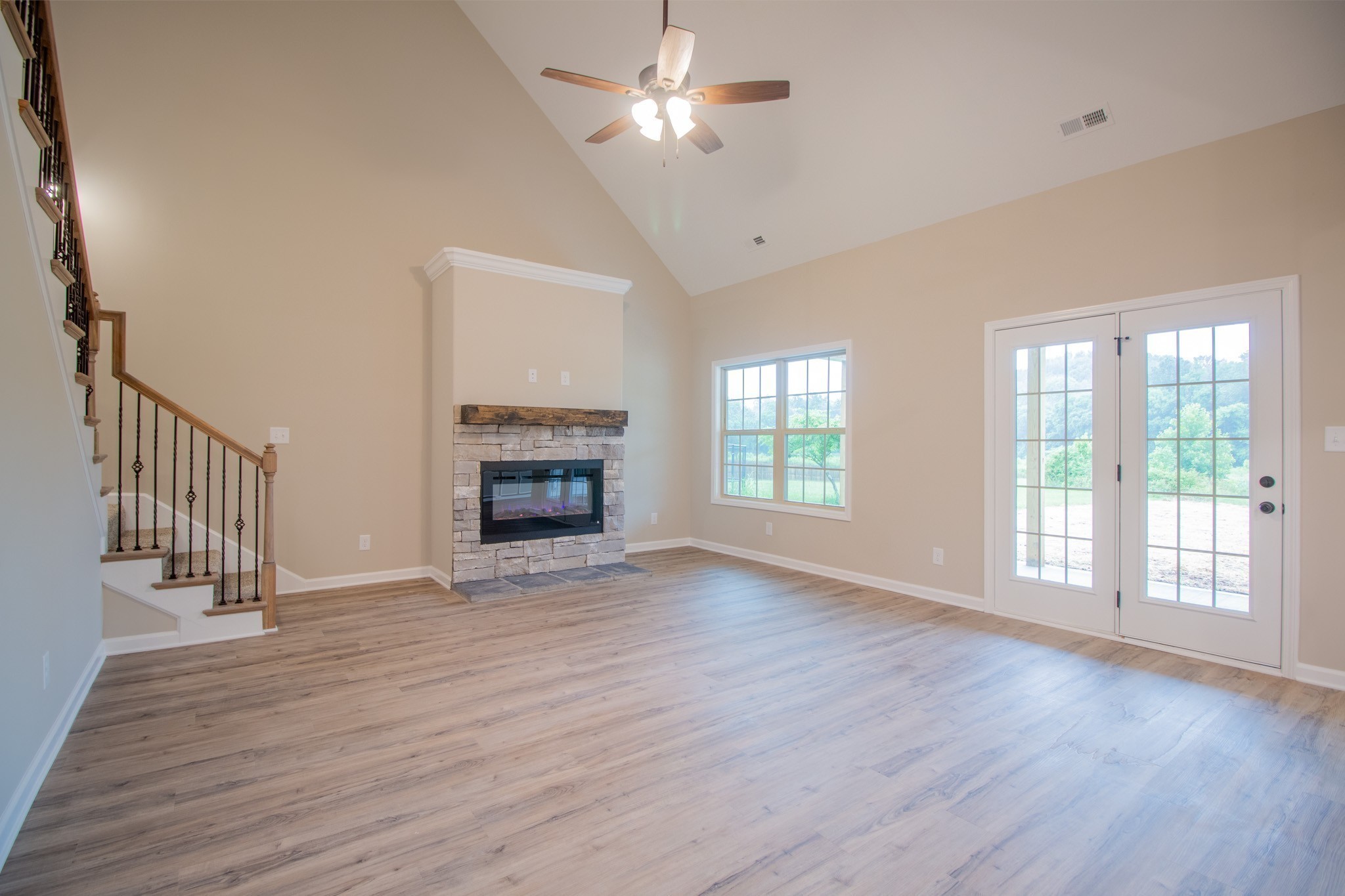 252 Autumnwood Farms Clarksville TN 37042