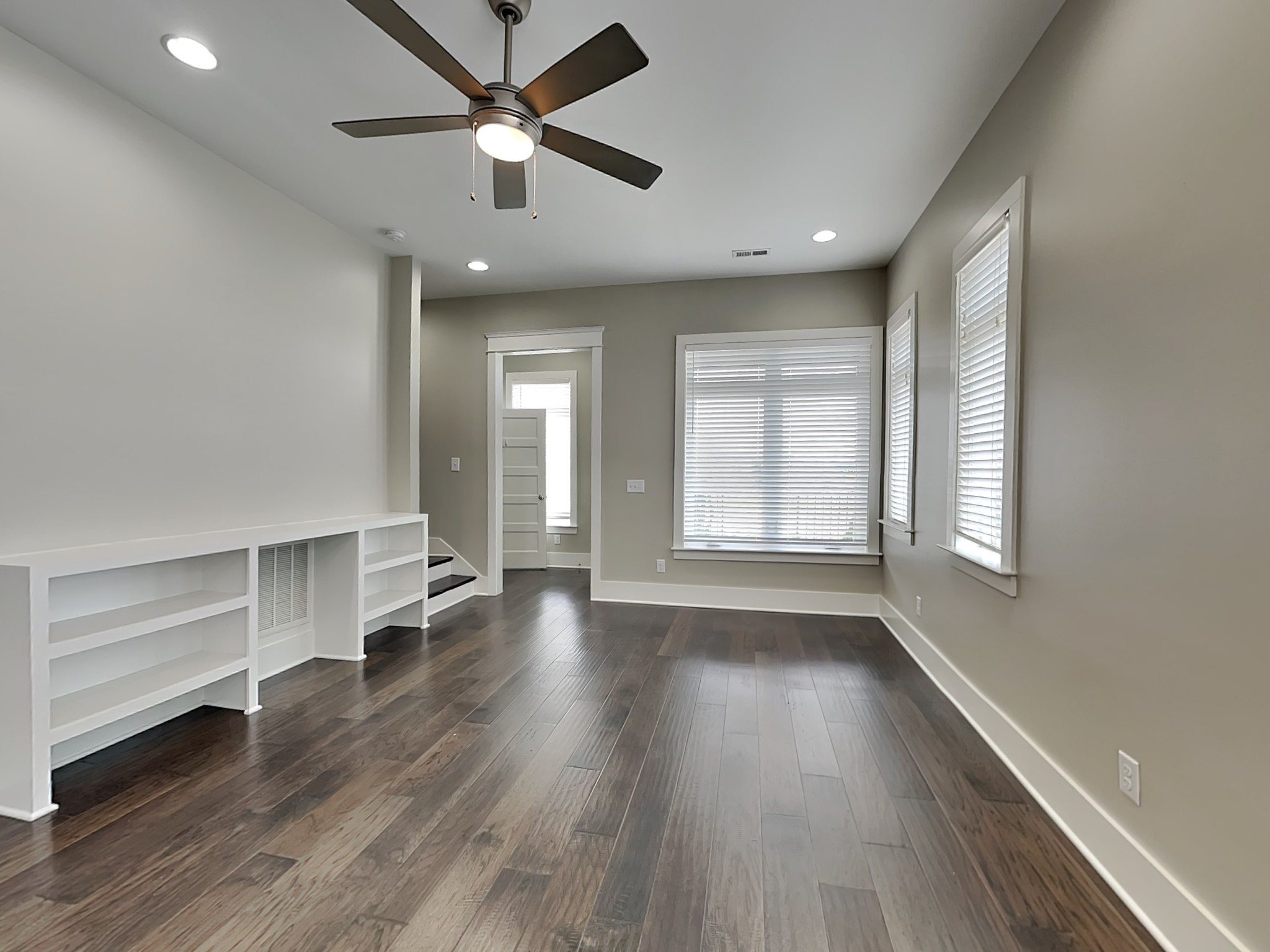 6817 Charlotte Pike Nashville TN 37209