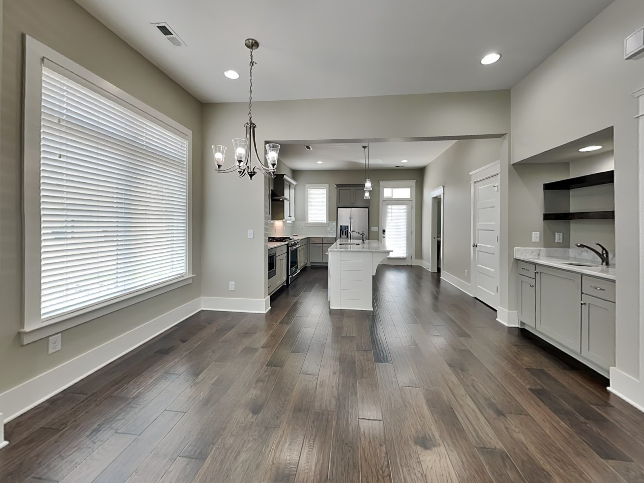 6817 Charlotte Pike Nashville TN 37209
