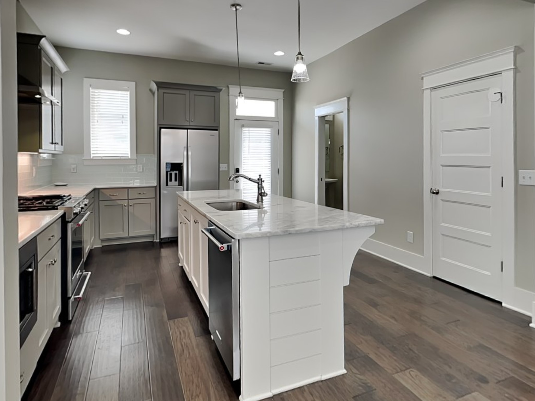 6817 Charlotte Pike Nashville TN 37209