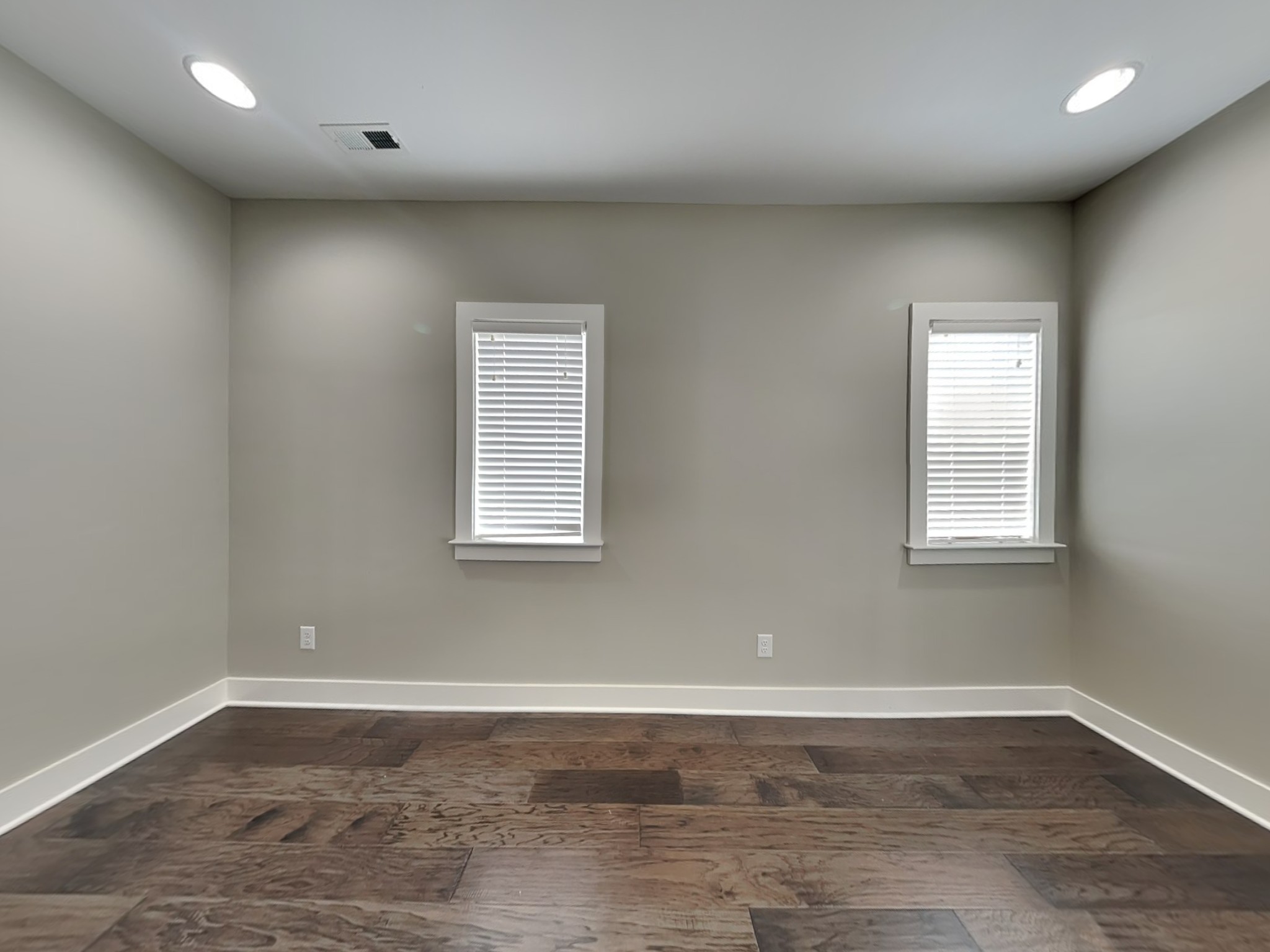 6817 Charlotte Pike Nashville TN 37209