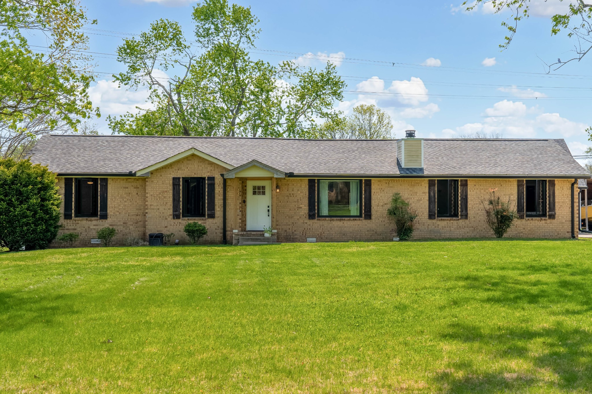 307 Lisa Lane Gallatin TN 37066