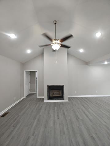 689 W Main Street Alexandria TN 37012