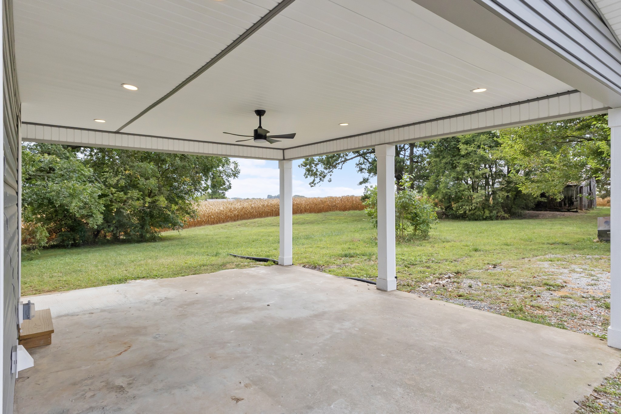 5178 E Robertson Road Cross Plains TN 37049