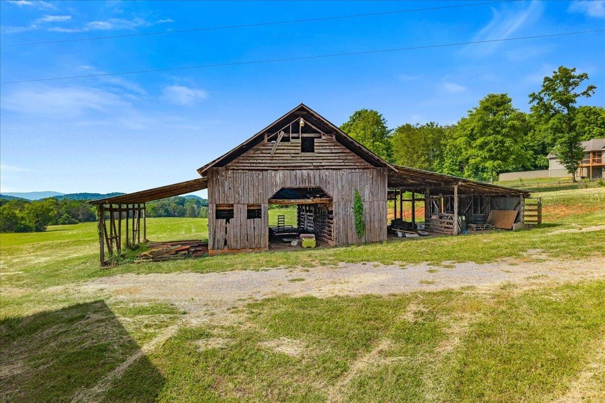 21 County Road 675 Riceville TN 37370