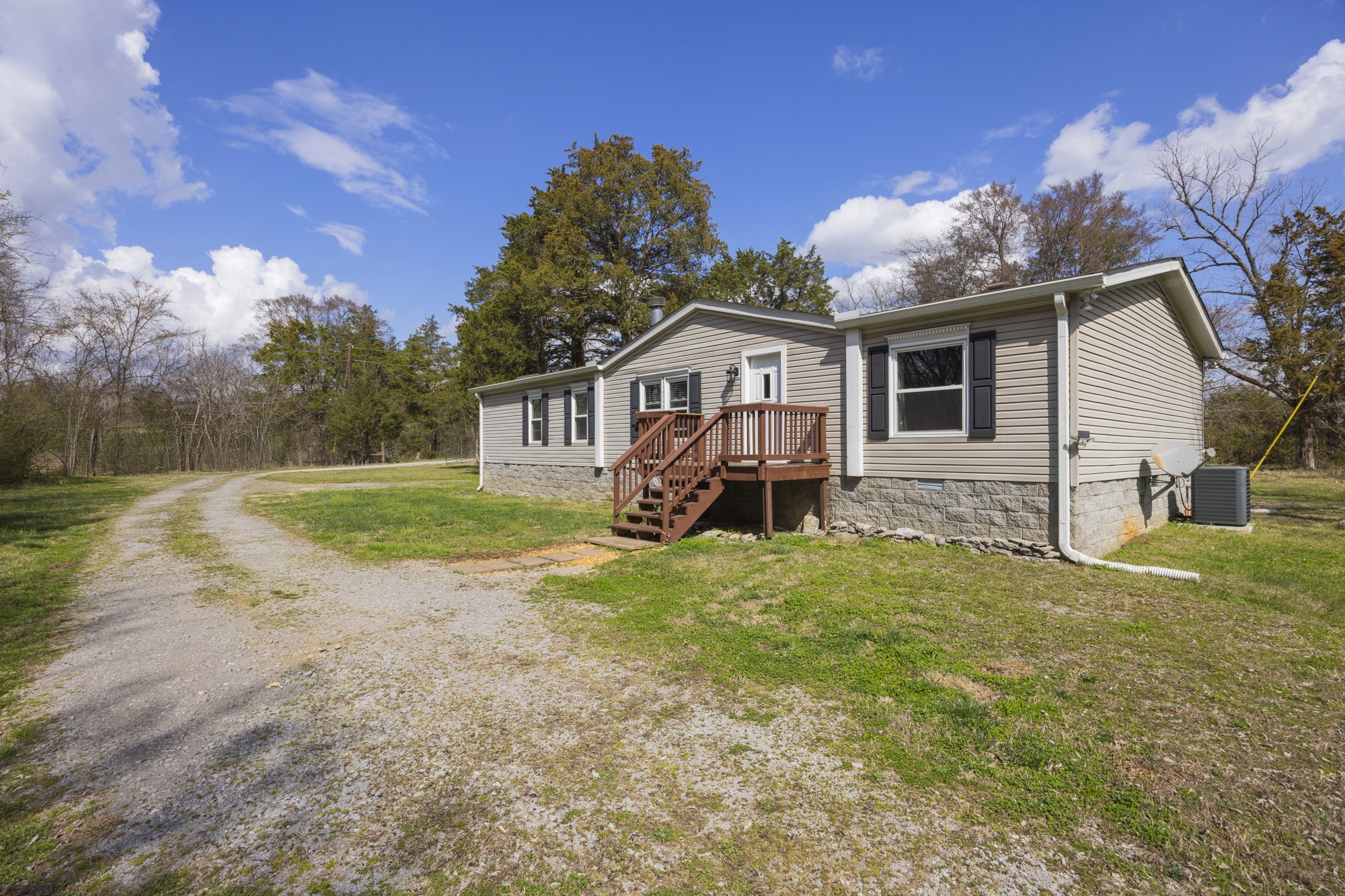 8591 Lowe Christiana Road Christiana TN 37037