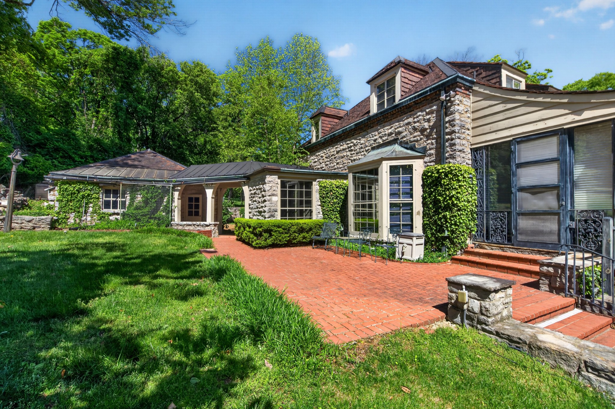 929 Tyne Boulevard Nashville TN 37220