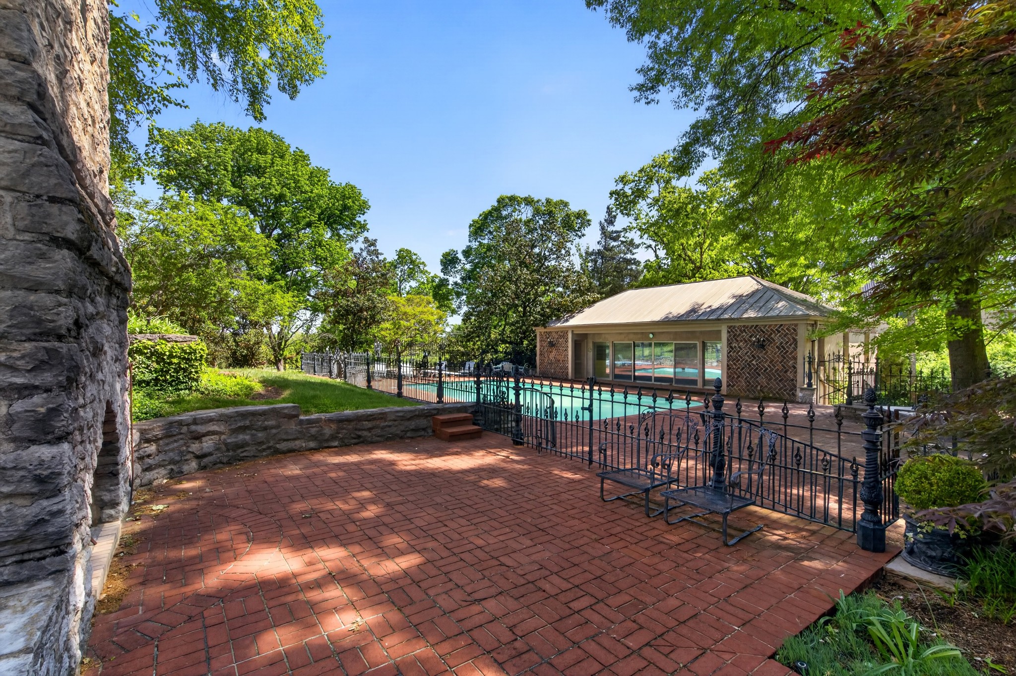 929 Tyne Boulevard Nashville TN 37220