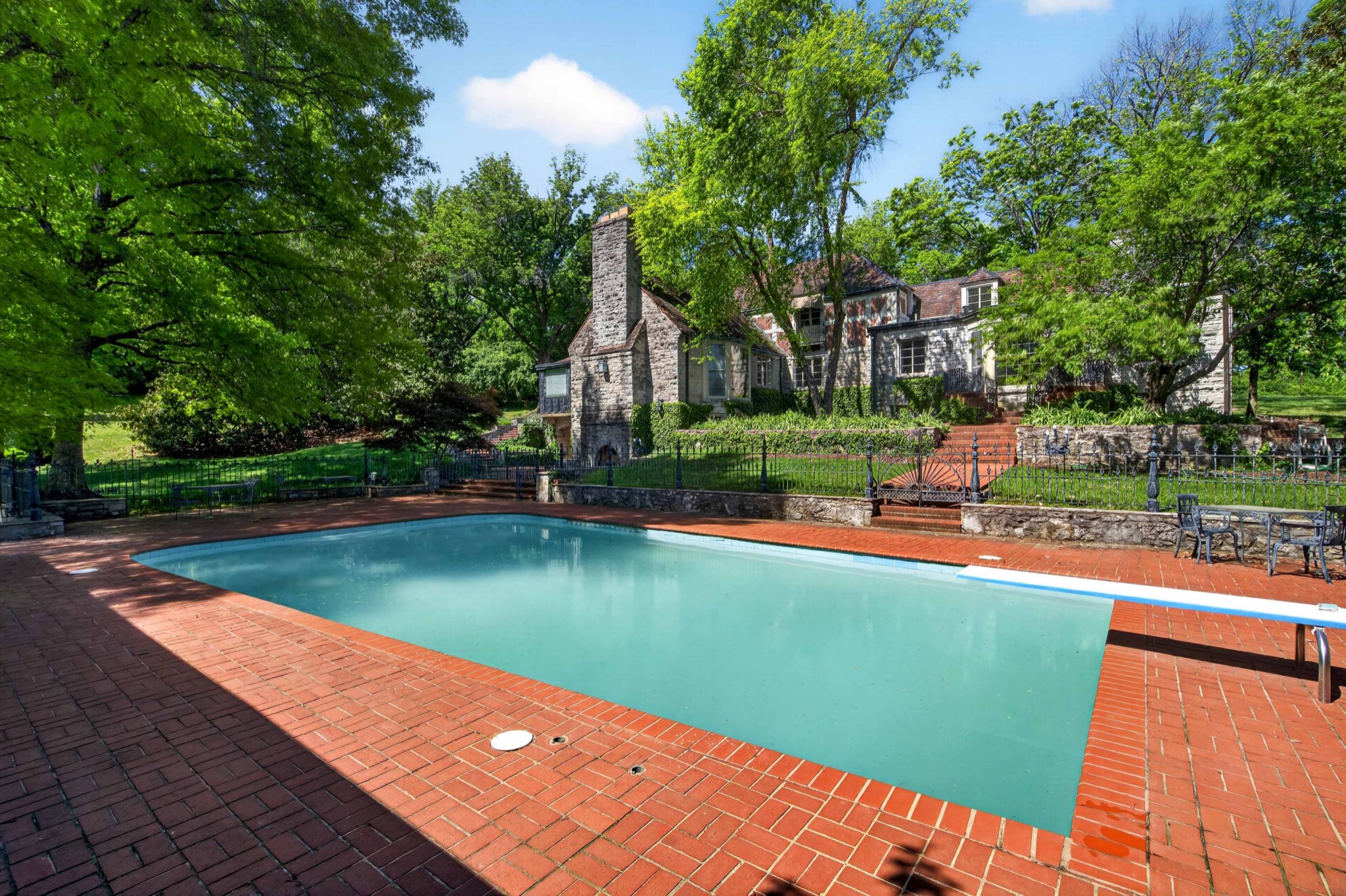 929 Tyne Boulevard Nashville TN 37220