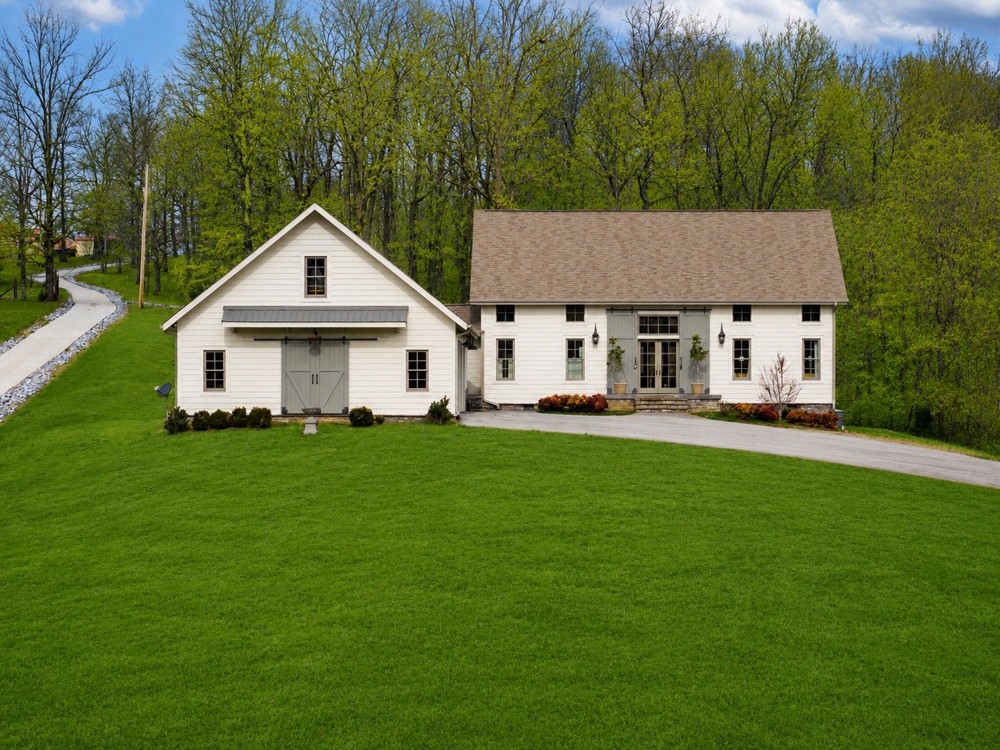 712 Highway 48, S Dickson TN 37055