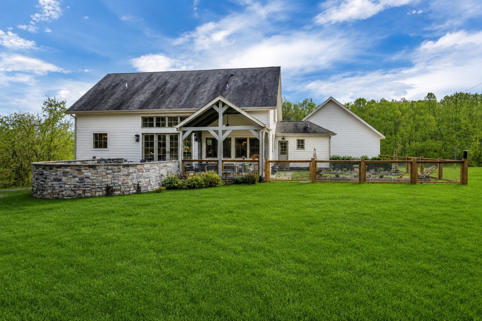 712 Highway 48, S Dickson TN 37055