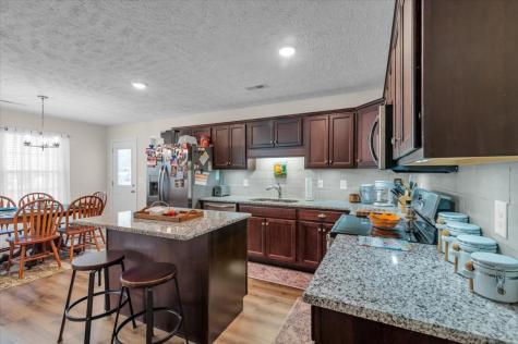 283 Timber Circle Manchester TN 37355
