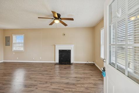 1323 Pleasant Grove Road Westmoreland TN 37186