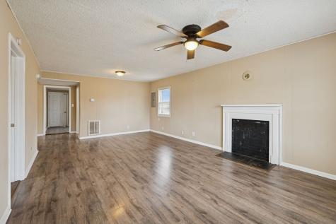 1323 Pleasant Grove Road Westmoreland TN 37186