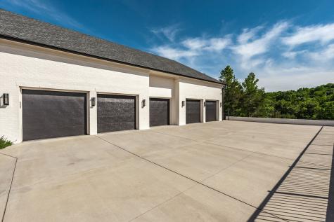 8114 Heirloom Boulevard College Grove TN 37046