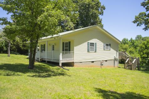 1534 Roy Brown Road Burns TN 37029