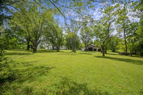 352 Blue Door Road Portland TN 37148