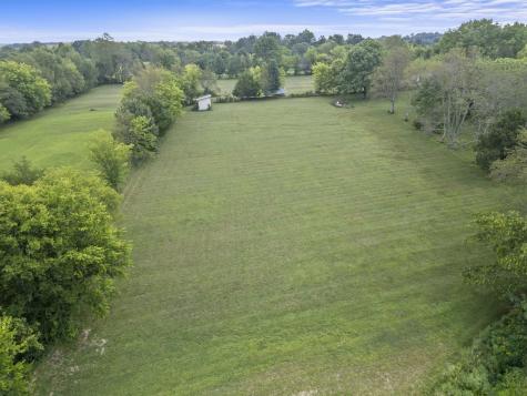 352 Blue Door Road Portland TN 37148