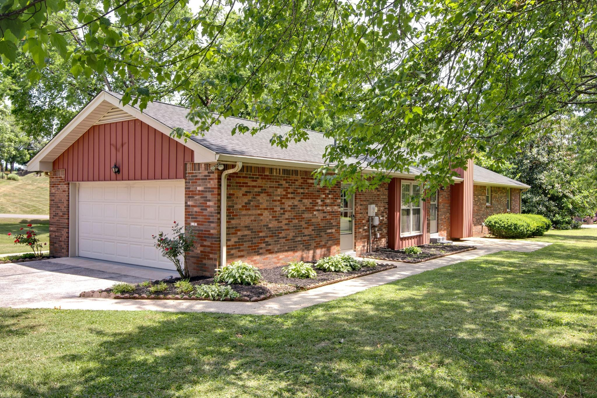 301 Glenwood Drive Mount Juliet TN 37122
