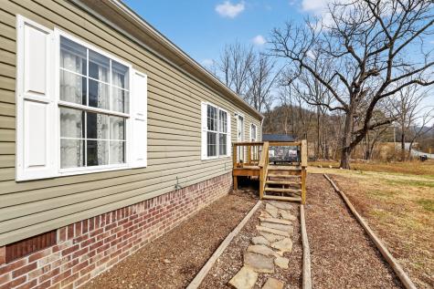 2652 New Harmony Road Hartsville TN 37074