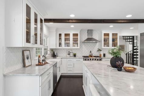 6238 Hillsboro Pike Nashville TN 37215