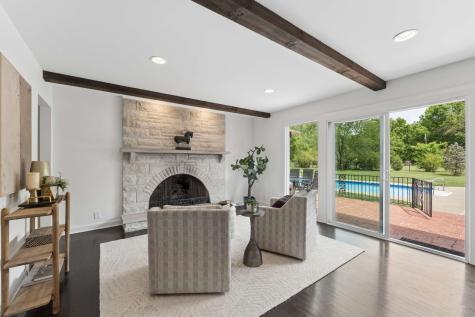 6238 Hillsboro Pike Nashville TN 37215