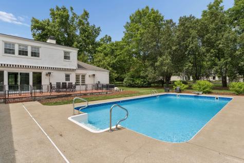 6238 Hillsboro Pike Nashville TN 37215
