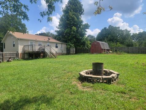 835 Old Nashville Highway Mc Ewen TN 37101