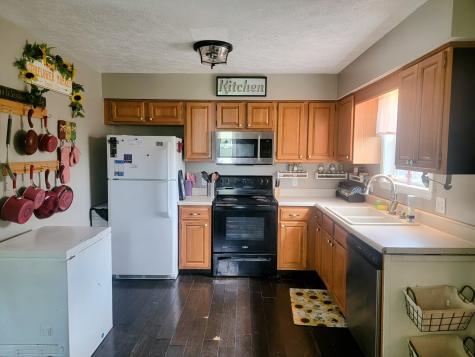 835 Old Nashville Highway Mc Ewen TN 37101