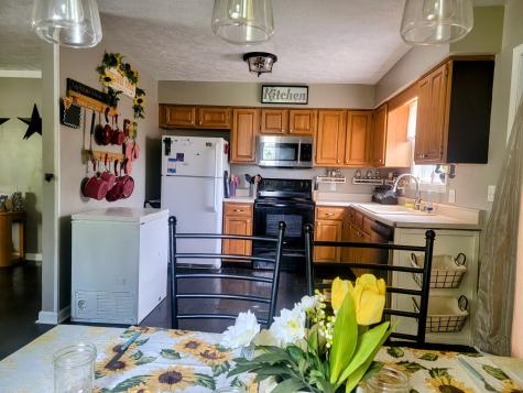 835 Old Nashville Highway Mc Ewen TN 37101