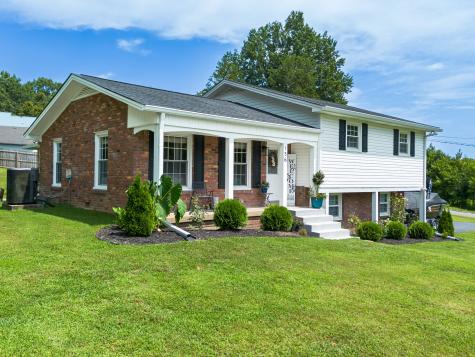 136 Wayne Street Gallatin TN 37066