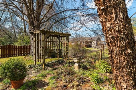 2832 Lakeland Drive Nashville TN 37214