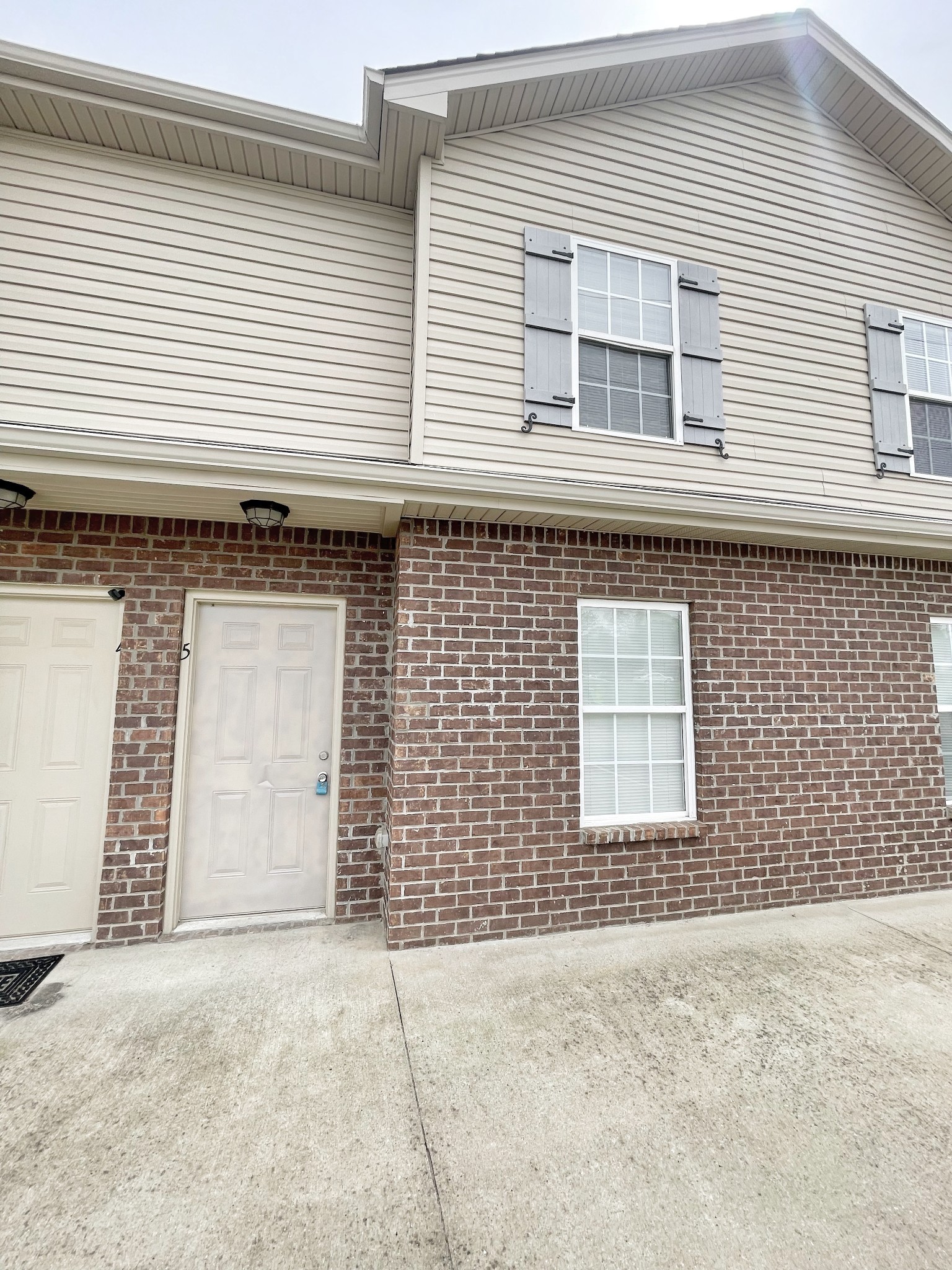 382 Mcgee Court Clarksville TN 37040