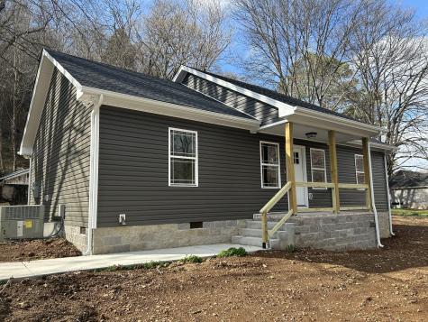 290 Leo Whitley Road Lafayette TN 37083