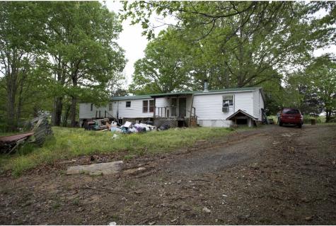 9820 Rocky Point Road Bon Aqua TN 37025