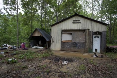 9820 Rocky Point Road Bon Aqua TN 37025