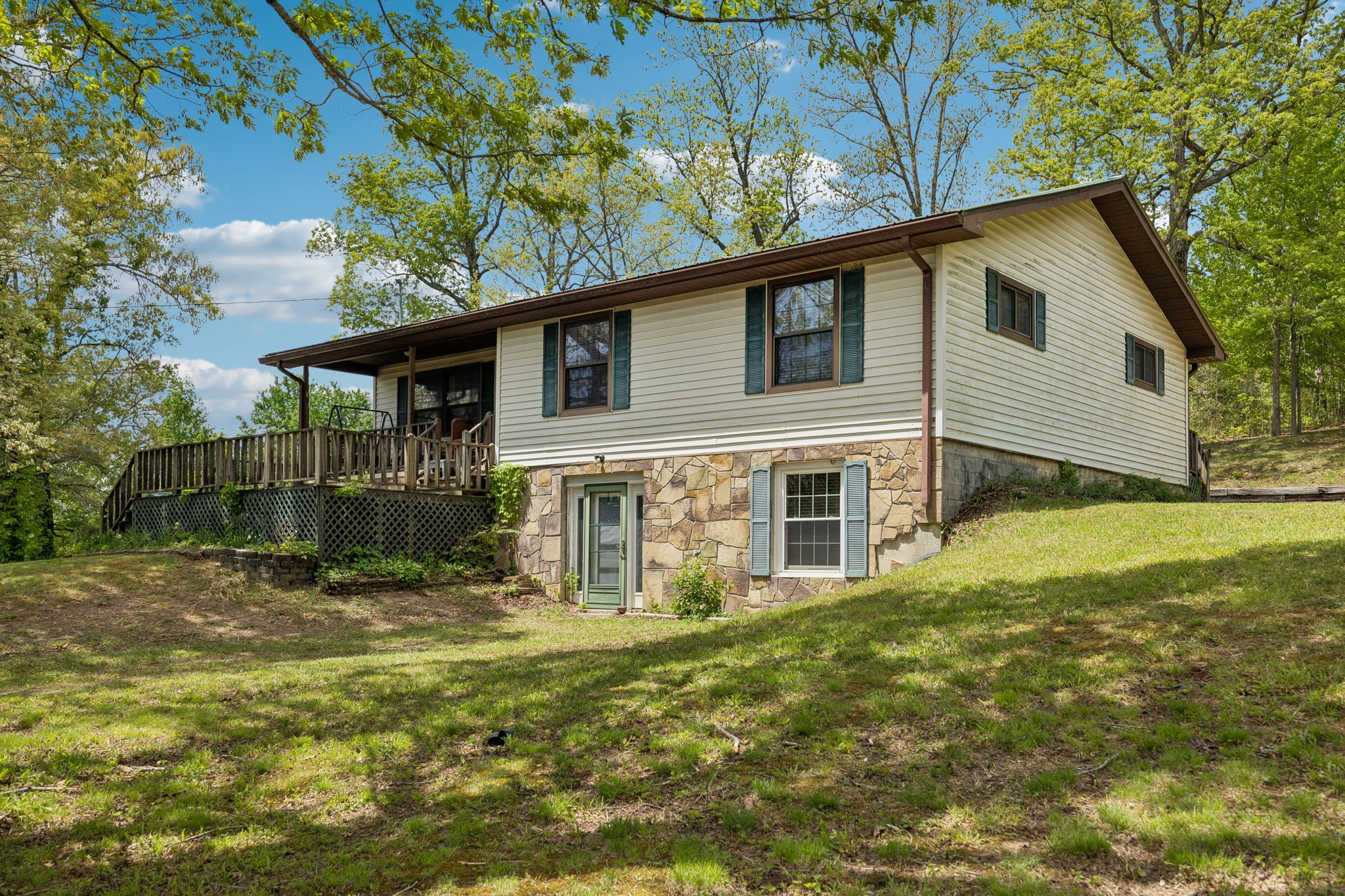2137 Pigeon Springs Road Tracy City TN 37387