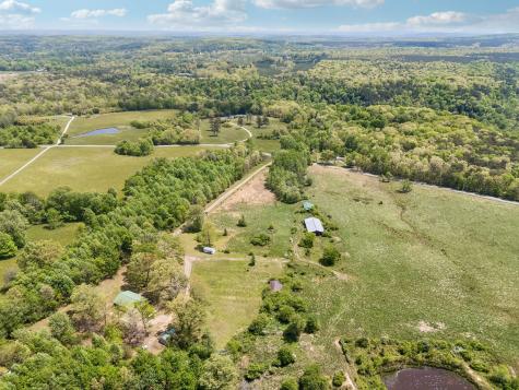 2137 Pigeon Springs Road Tracy City TN 37387